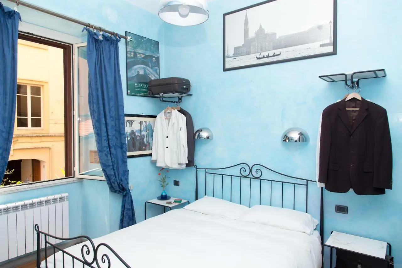 Domusamor Colosseo Rome Bed & Breakfast