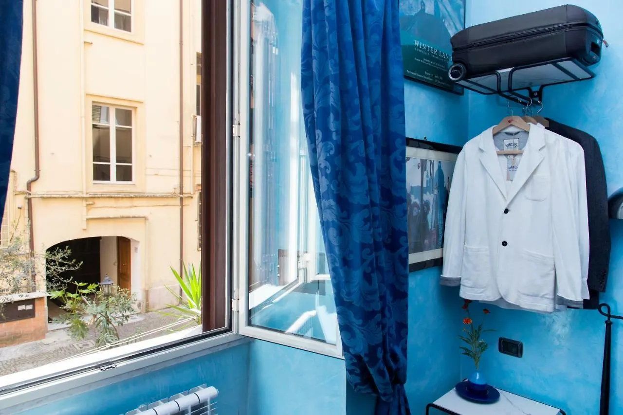 Domusamor Colosseo Rome Bed & Breakfast